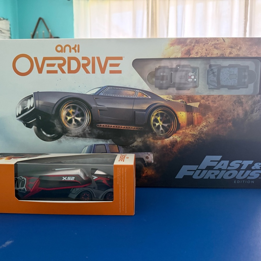 Anki Overdrive Fast & Furious Edition Starter Edition with extra car